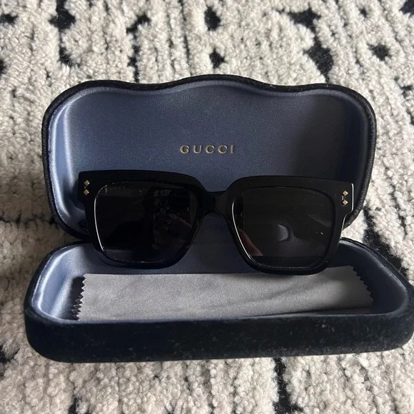 Gucci Elegant Black Sunglasses Gucci GG1493S 001 Square Black Sunglasses | SmartBuyGlasses US main image 2